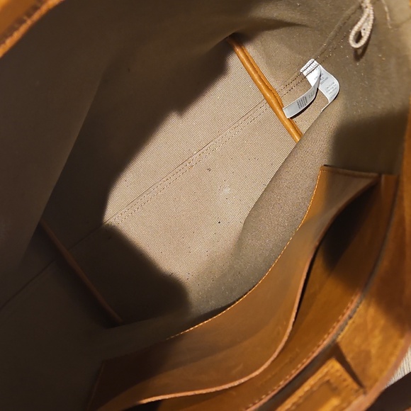 Madewell Suede Bucket Bag - Picture 6 of 6